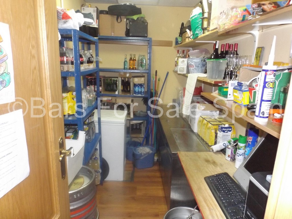 Irish Drinks Bar For Sale in Fuengirola, Malaga, Spain Bars for sale Spain