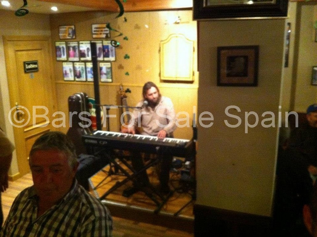 Irish Drinks Bar For Sale in Fuengirola, Malaga, Spain Bars for sale Spain
