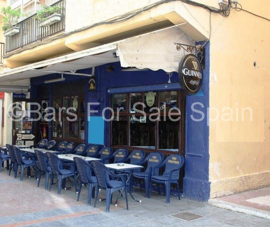 Pub/Drinks Bar For Sale in Fuengirola, Malaga, Spain Bars for sale Spain
