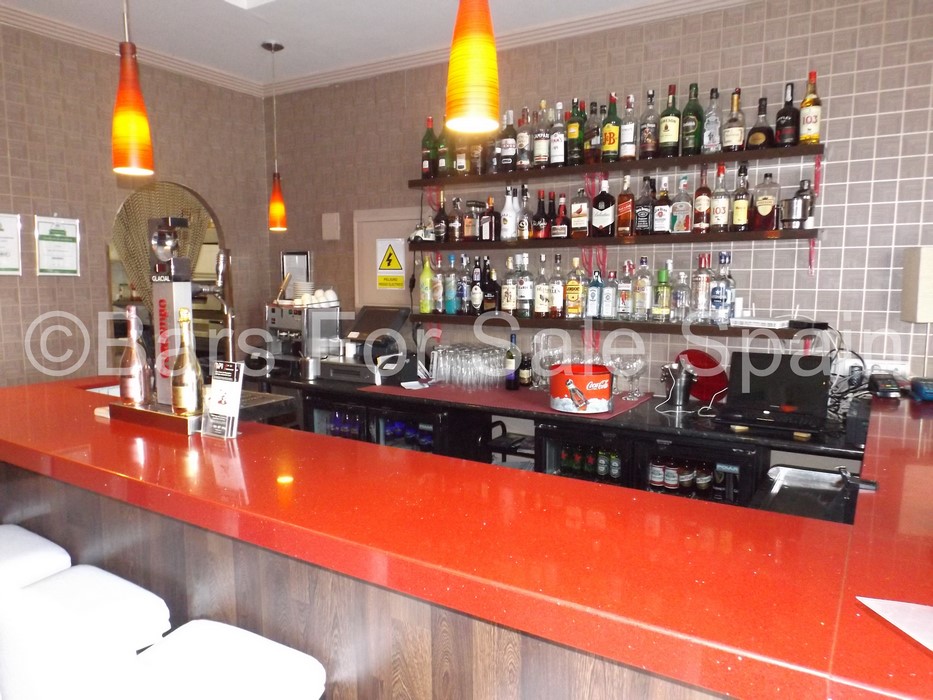 Bar Restaurant & Takeaway For Sale in Estepona, Malaga, Spain Bars