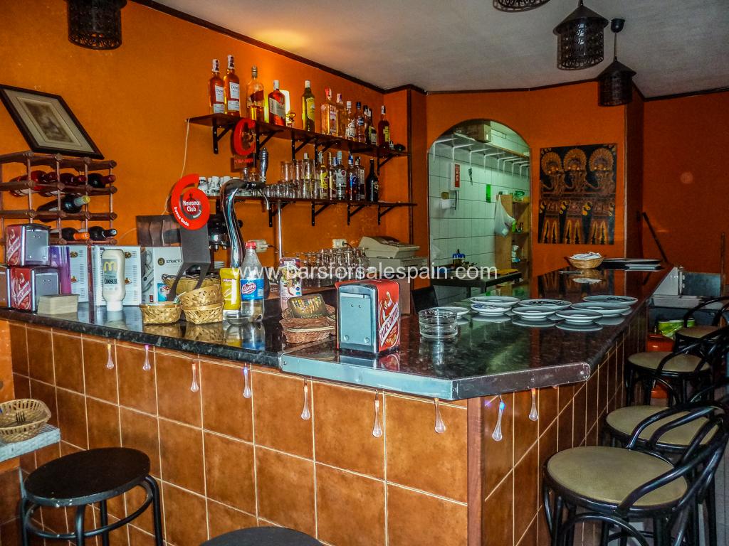 Cafe bar for lease in Fuengirola Port, Costa del Sol, Spain