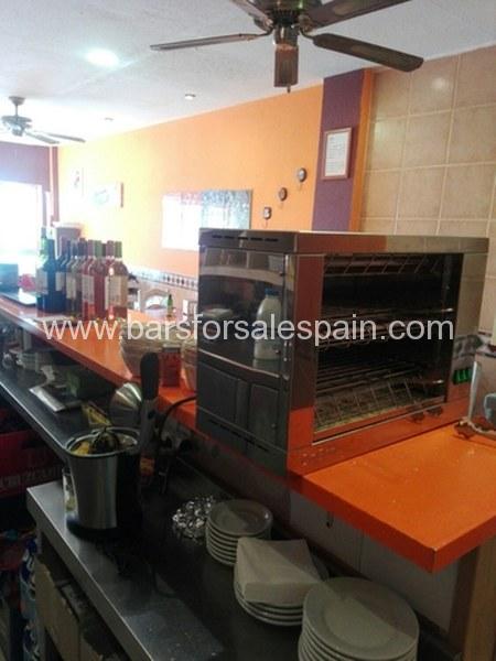 Nice and cozy cafe bar for sale in Benalmadena Costa, Costa del Sol, Spain