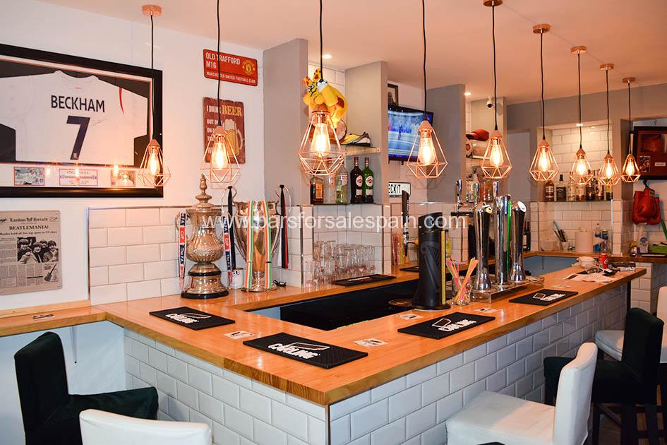 The Most Popular Sports Bar in Los Boliches, Fuengirola