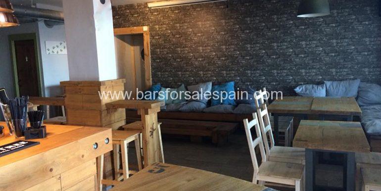 54257905_10216655555655392_8818009080678318080_n