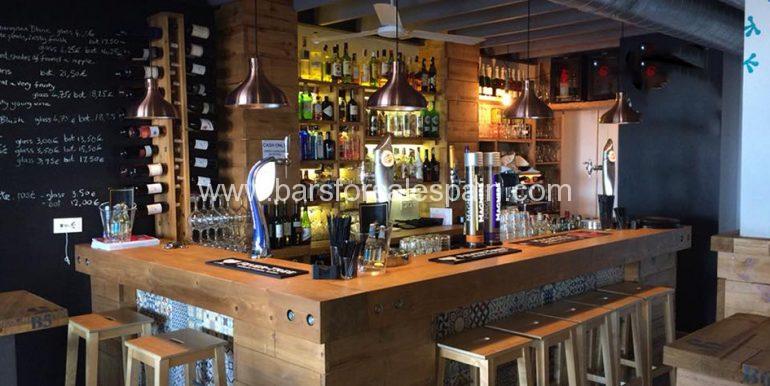 54369330_10216655554255357_4632605885003202560_n