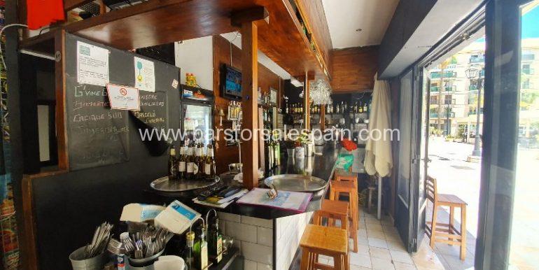 85b71d0c-16e2-4fe5-afad-036af0de9d31_800x600