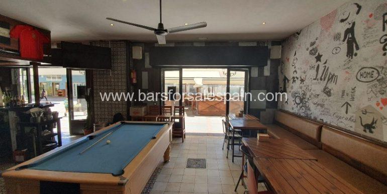 fff7cd6b-7130-4664-8f8c-db52ac1ea7c1_800x600