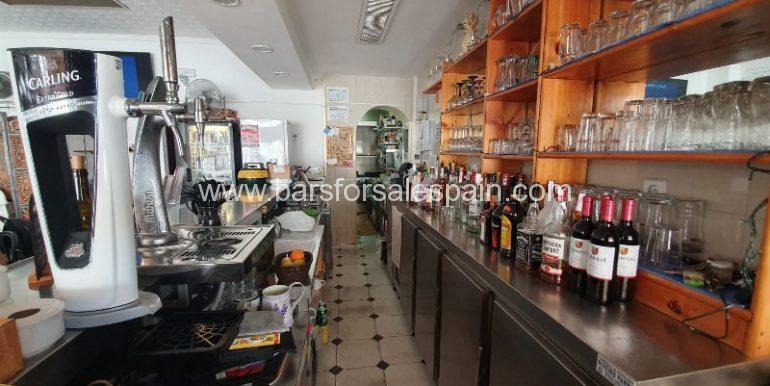 afd73df0-4273-4352-b4bb-b38ab1b305e4_800x600