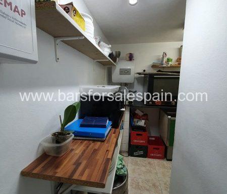 fd361e5f-8678-4f2a-b4c4-2bfc3eeb7116_450x600